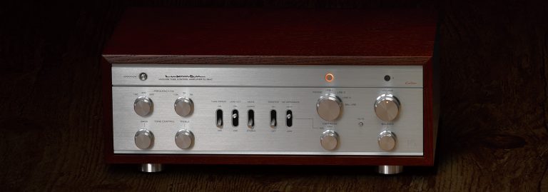 Luxman CL-38uC Vacuum Tube Preamplifier